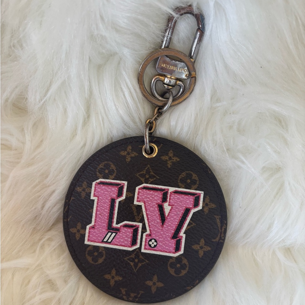 SOLD!Authentic Louis Vuitton black heart Brown Monogram bag charm keychain